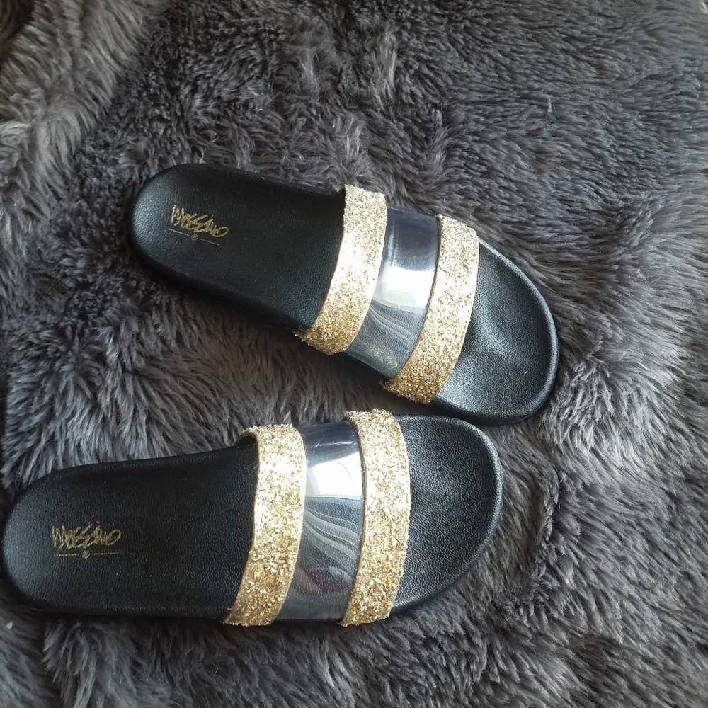 Custom women shoes